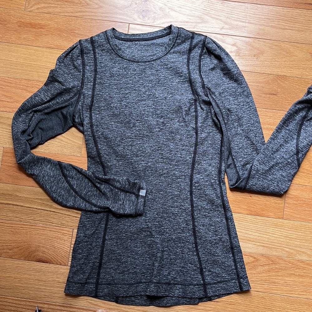 lululemon athletica Long Sleeve Crew Neck Top in Heather Charcoal